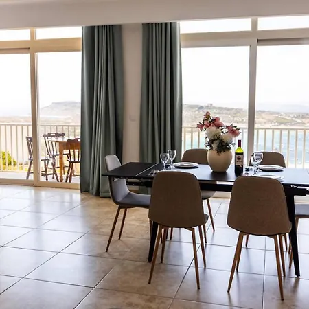 Spacious Bay View With Balcony By Homely! * Mellieħa