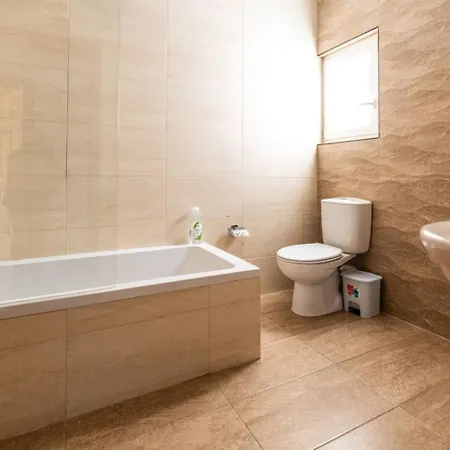 Spacious Bay View With Balcony By Homely! Mellieħa