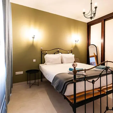 Spacious Bay View With Balcony By Homely! Mellieħa