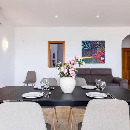 Spacious Bay View With Balcony By Homely! * Mellieħa