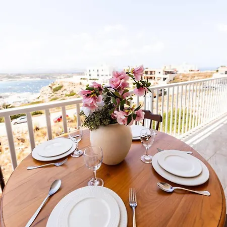 Apartment Spacious Bay View With Balcony By Homely! Mellieħa